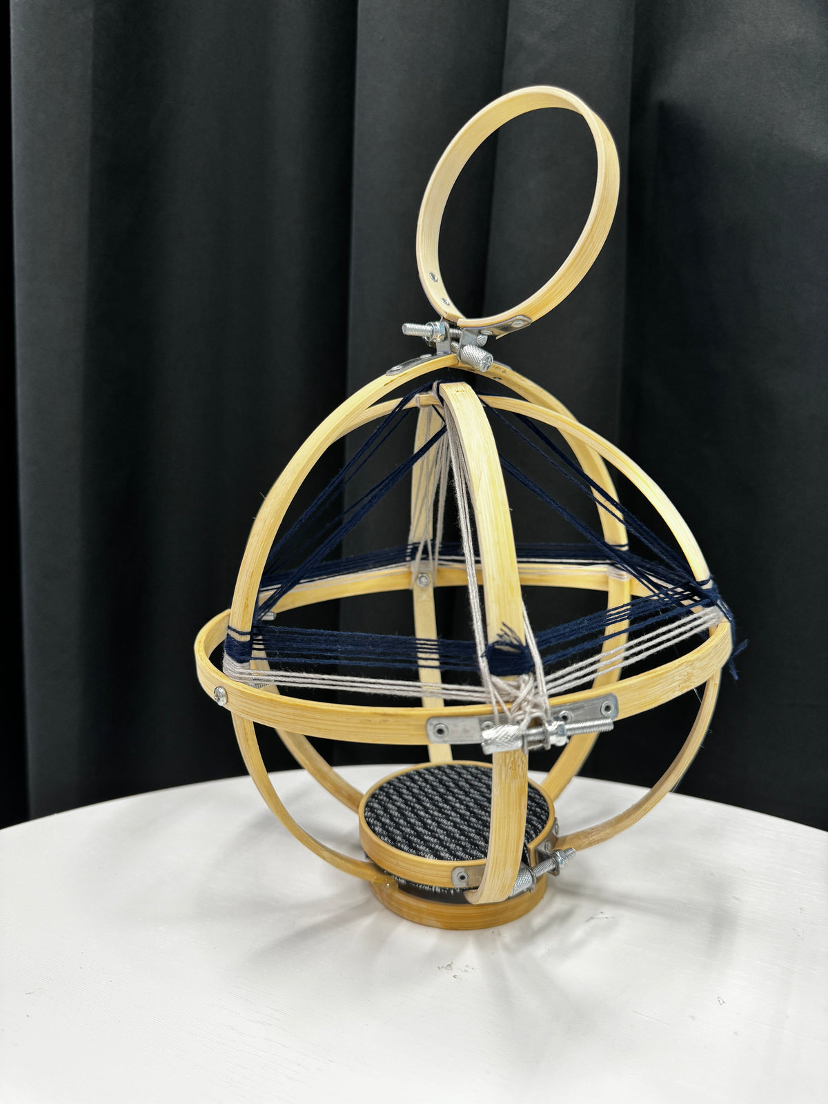 Upcycle Hoop Lamp(Blue Thread)