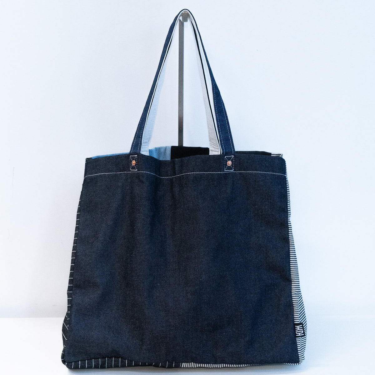 "Art in Wan Chai" Tote Bag Designed by Fong Tsz Ho