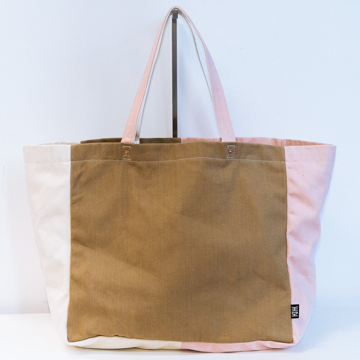 「繪灣仔」布袋  - 林嘉茵作品