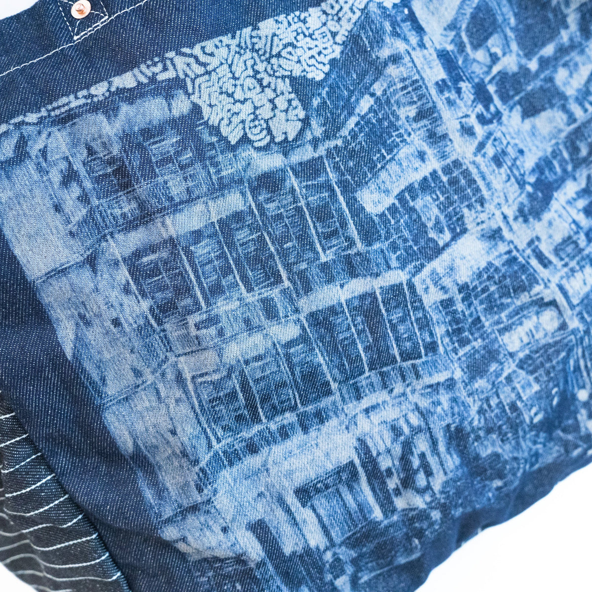 "Art in Wan Chai" Tote Bag Designed by Fong Tsz Ho